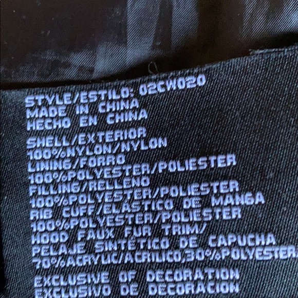 COPY - Canada 🇨🇦 weather gear faux for coat 🧥 - Picture 8 of 15